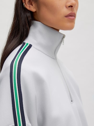 EDITED Sweatshirt 'Izzie' in White