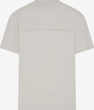 Born Living Yoga Performance shirt ' Veneta ' in White: front