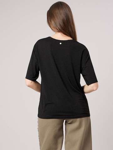 Deeluxe Shirt‌ in Schwarz
