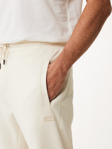 Regular Pantalon 'Zachary Essential' MEXX en blanc