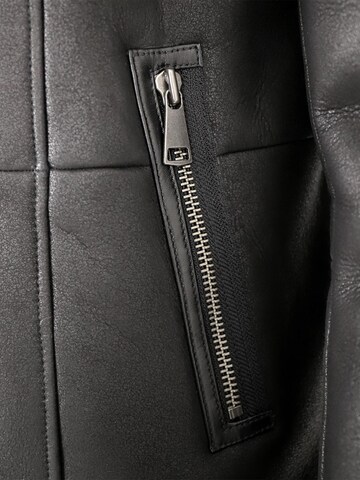 Veste mi-saison 'Aviator' Jilani en noir