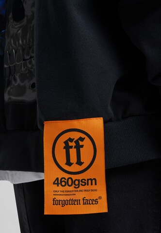 Forgotten Faces Sweatshirt in Black