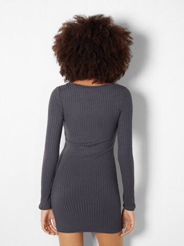 Bershka Kleid in Grau