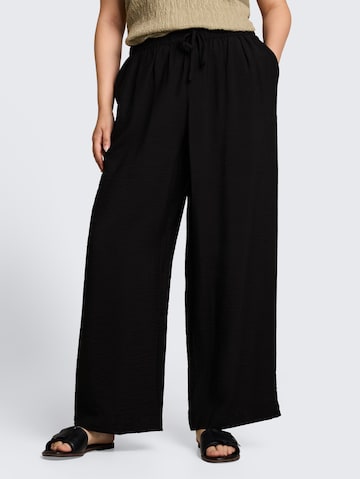 Tom Tailor Women + Wide leg Trousers in Black: front