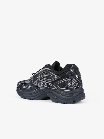 Sneaker bassa di Reebok in nero