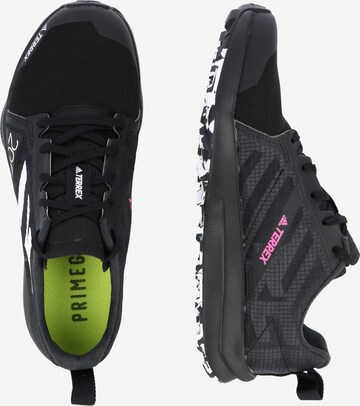 Chaussure de course 'TERREX SPEED FLOW W' adidas Terrex en noir