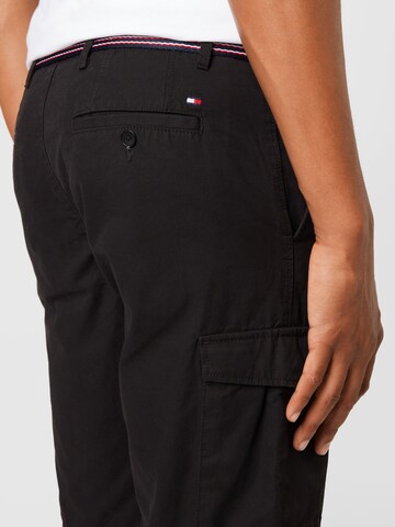 Regular Pantalon cargo 'JOHN' TOMMY HILFIGER en noir