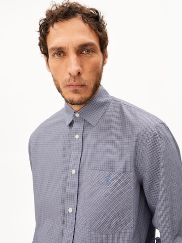ARMEDANGELS Comfort Fit Hemd SMALL CHECK in Blau