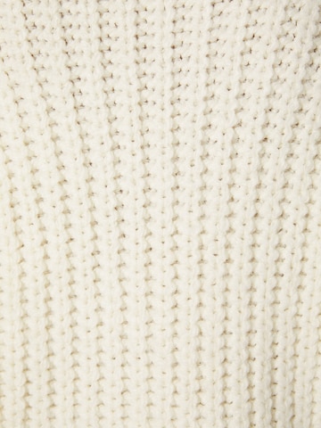 Bershka Sweater in White