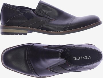 VENICE Flats & Loafers in 40 in Black: front
