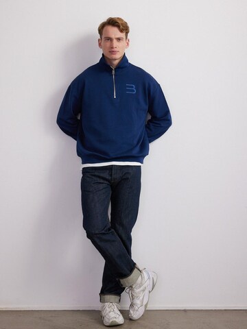 BEARTH Sweatshirt in Blue