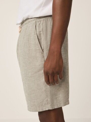 Next Regular Housut värissä vihreä