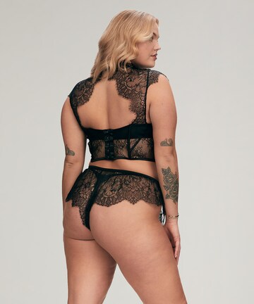 Slip 'Camille' de la Hunkemöller pe negru