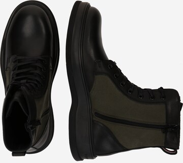 TOMMY HILFIGER - Botas con cordones en negro