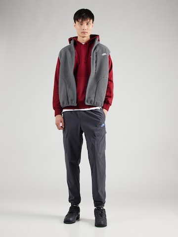 Nike Sportswear - Tapered Pantalón cargo 'CLUB' en gris
