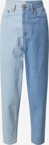 ABOUT YOU x Alina Eremia Tapered Jeans 'Felicia' in Blue: front