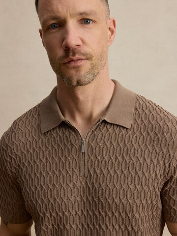 DAN FOX APPAREL Тениска 'Manuel' в кафяво