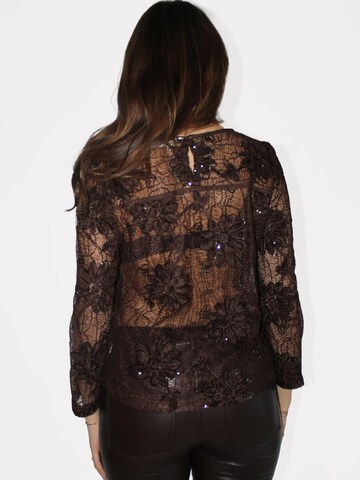 Honnête Atelier Shirt 'Clemence' in Bruin