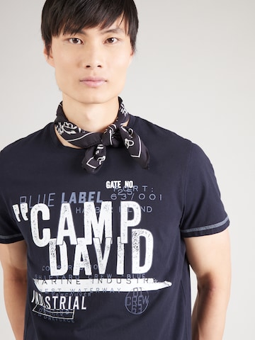 Tricou de la CAMP DAVID pe albastru