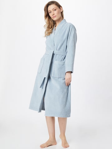 rosemunde Long Bathrobe in Blue: front