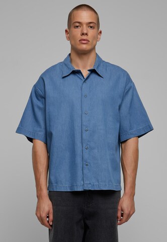 Urban Classics Comfort fit Button Up Shirt in Blue: front