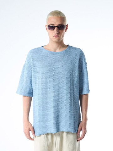 VAMOS CLO Sweater in Blue: front