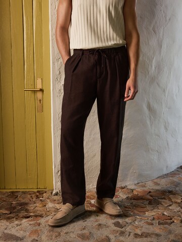 Regular Pantalon Next en marron : devant