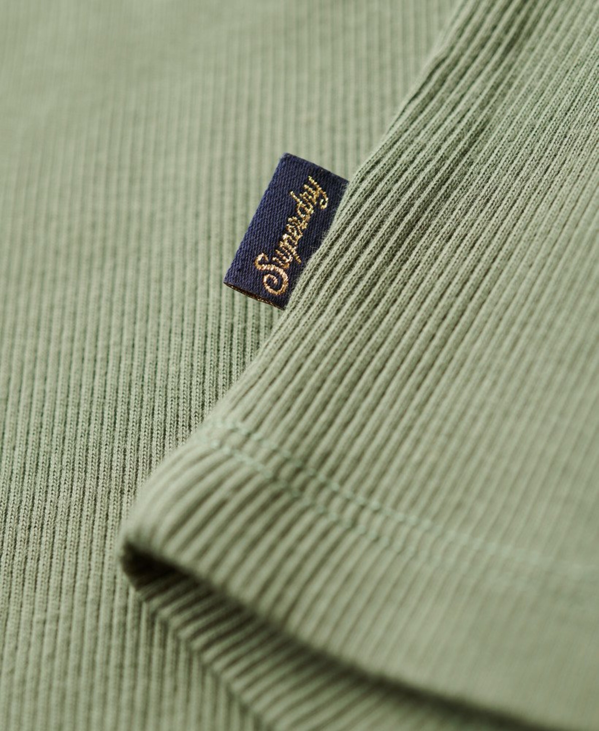 Superdry Top 'Essentials' in Groen