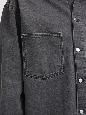 JACK & JONES Comfort fit Button Up Shirt in Black