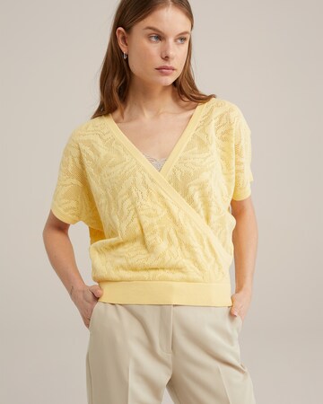 WE Fashion Sweater in Yellow: front