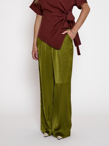 Peppercorn Wide leg Trousers 'Randy' in Green