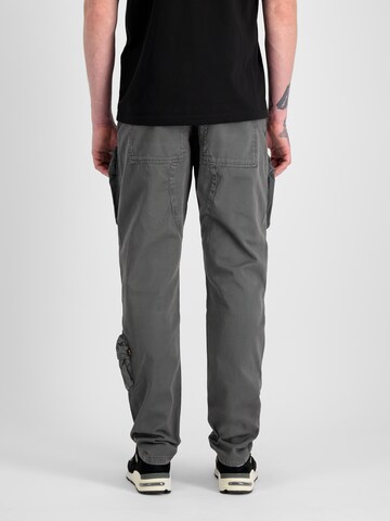regular Pantaloni cargo 'Tactical' di ALPHA INDUSTRIES in grigio