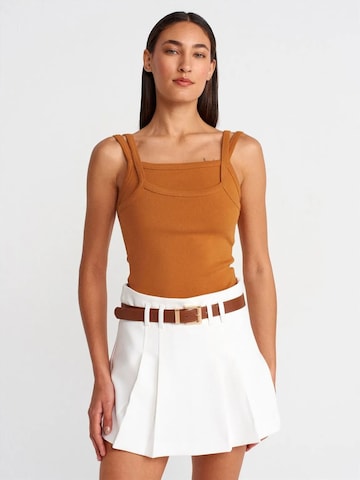 Dilvin Top in Brown: front