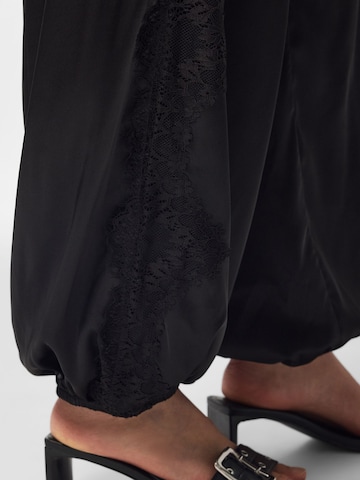 PIECES - Barrel Pantalón 'PCOLLI MW' en negro