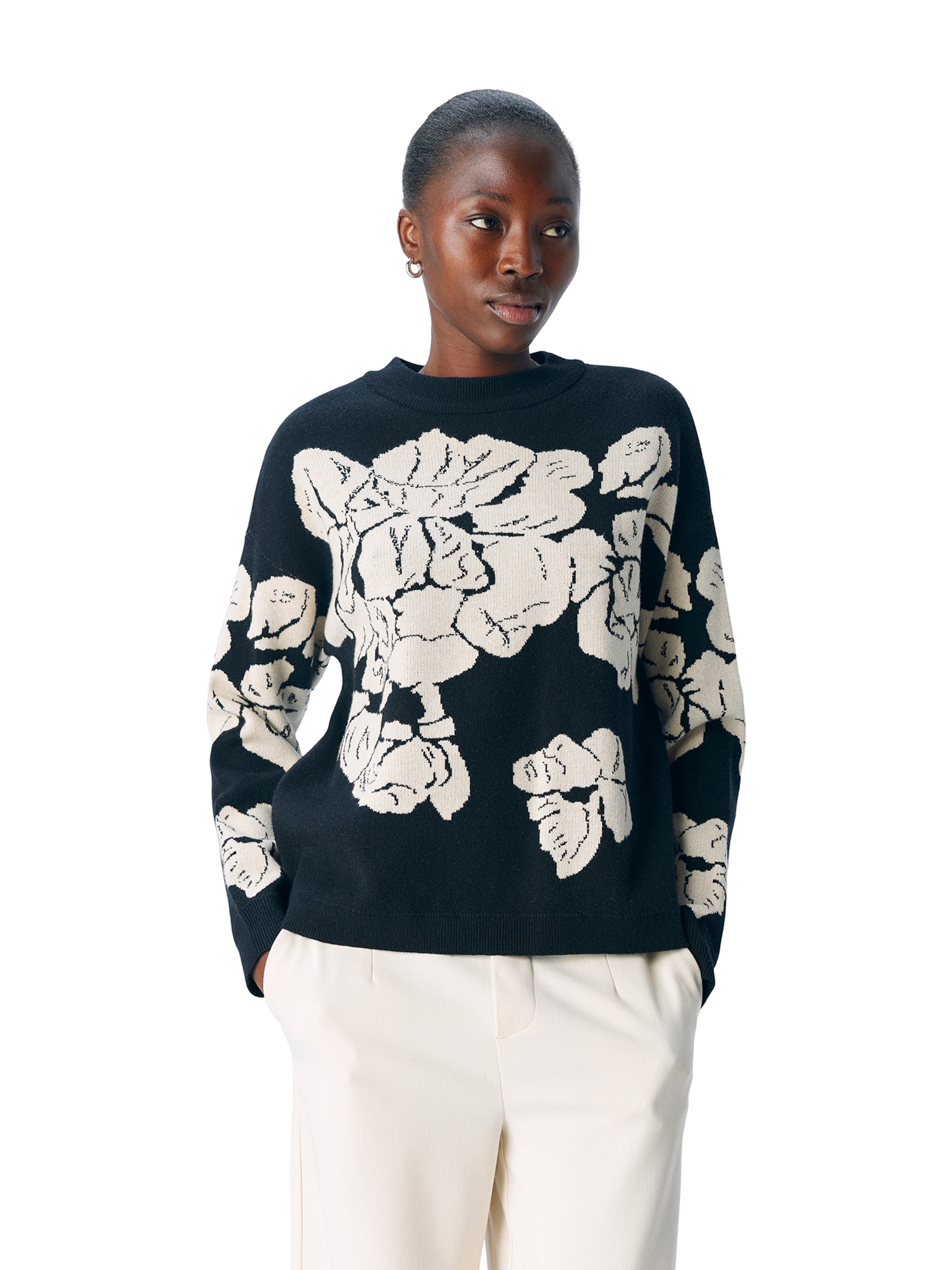 Pull-over 'Ray' OBJECT en noir : devant