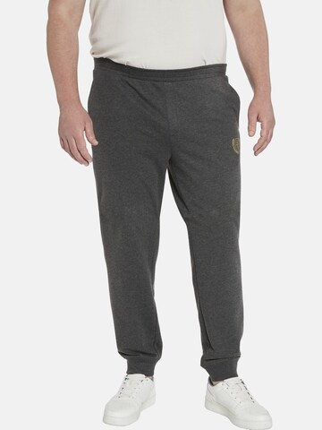 Charles Colby Loose fit Workout Pants ' Baron Kip ' in Grey: front