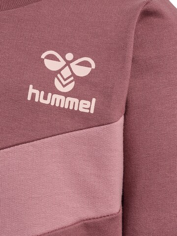 Hummel Sweatshirt 'NEEL' in Roze