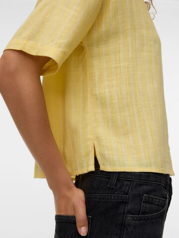 VERO MODA - Blusa en amarillo