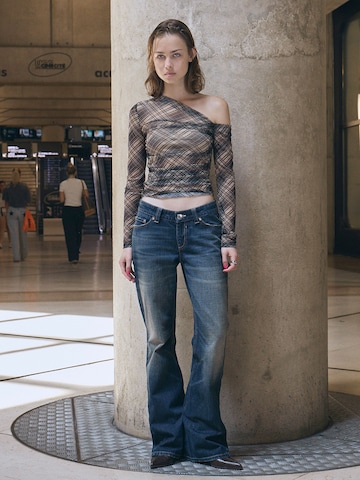 Bershka Flared Jeans in Blue