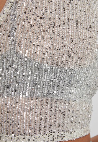 Top di Urban Classics in bianco