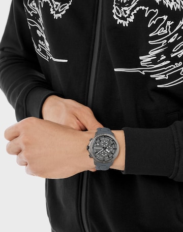Orologio sportivo di Plein Sport in grigio: frontale