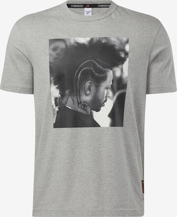 Reebok T-Shirt 'Iverson' in Grau: predná strana