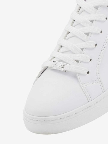 SUPREMO Sneakers in White