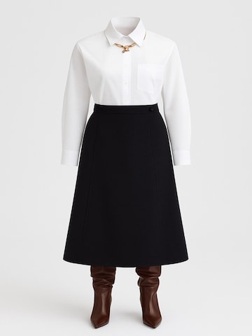 Touche Prive Skirt in Black: front