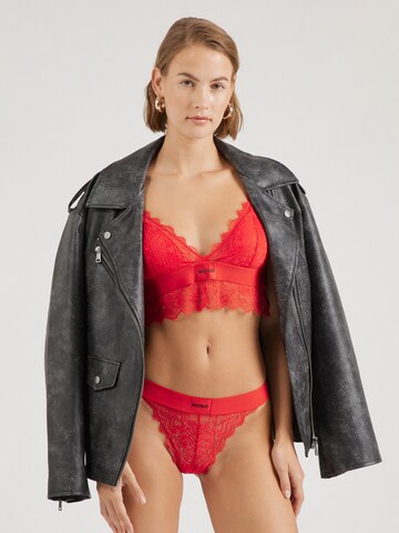 String di HUGO in rosso: frontale