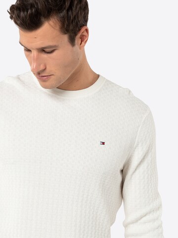 Coupe regular Pull-over TOMMY HILFIGER en blanc