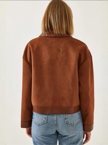 Bianco Lucci - Casaco meia-estação em castanho