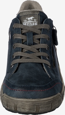 Sneaker bassa di MUSTANG in blu