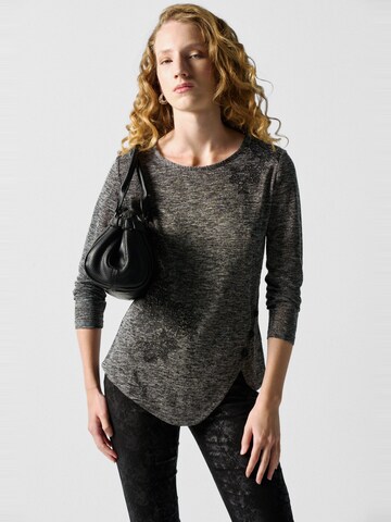 T-shirt KOROSHI en noir : devant