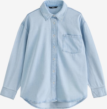 Next Pusero värissä sininen: etupuoli